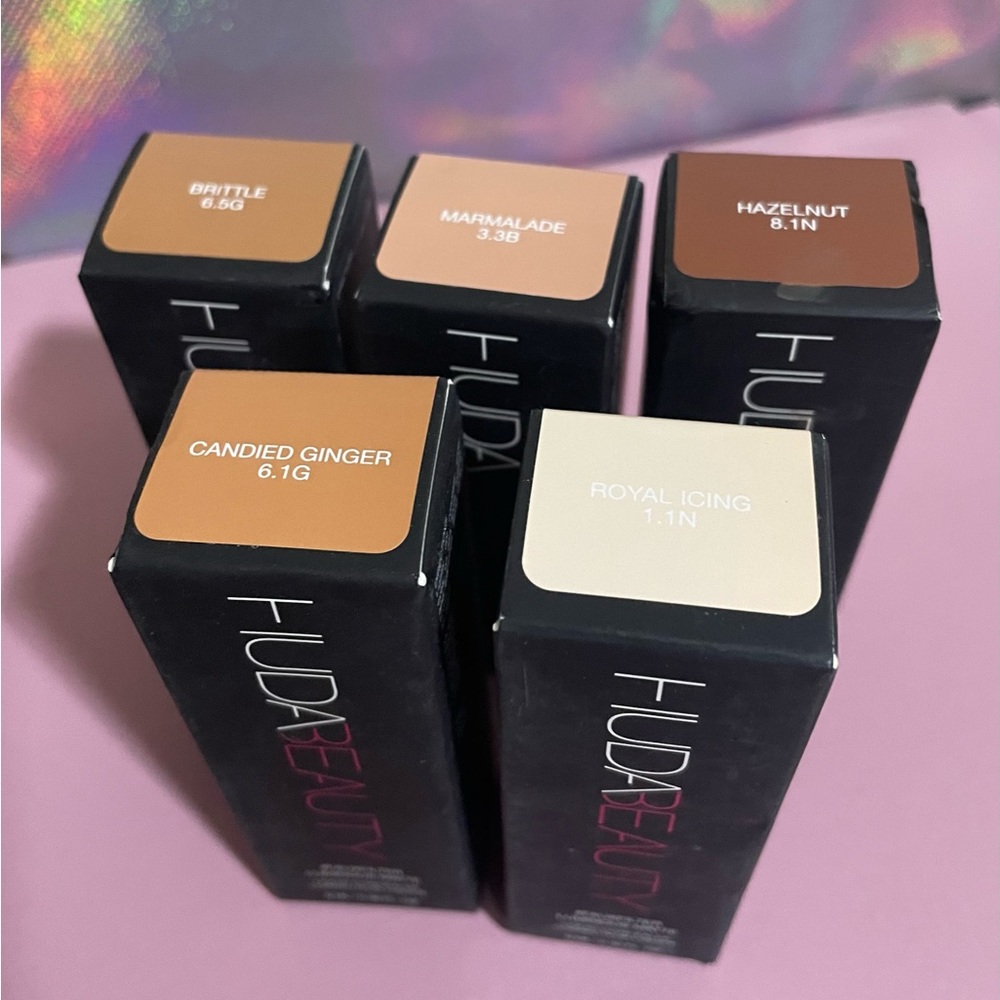 Huda beauty. Fauxfilter. Luminous matte liquid concealer.